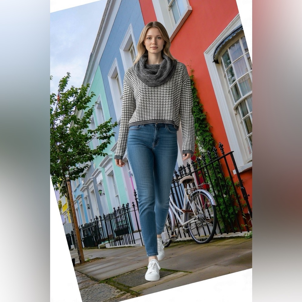 Guess Black and White Cowl Neck Sweater SZ: US M